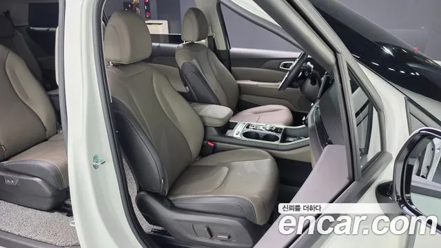 Kia Carnival Generation 4 — Фото автомобиля 17