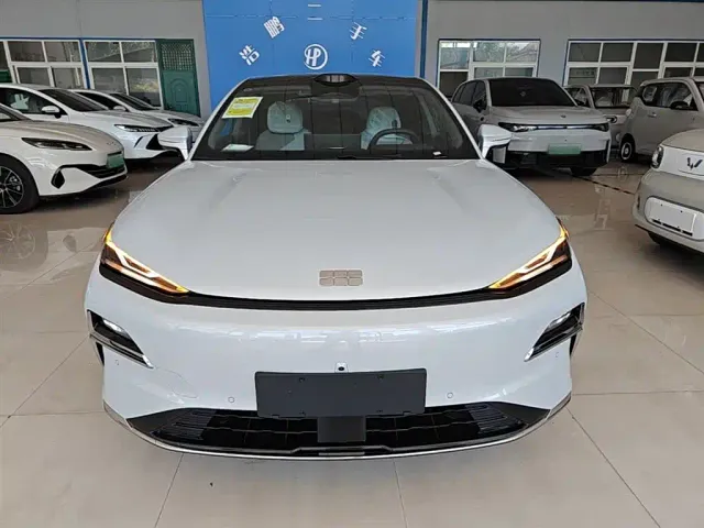 Geely Galaxy Xingyao 8 — Фото автомобиля 2