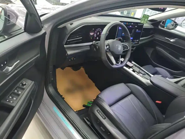 Volkswagen Passat — Фото автомобиля 15
