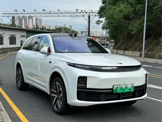 Li Auto L7 — Фото автомобиля 3