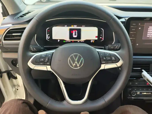 Volkswagen Tharu — Фото автомобиля 10