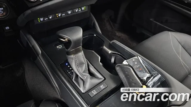 Lexus ES 7th Gen — Фото автомобиля 9