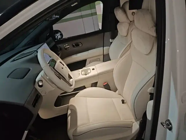 Li Auto i6 — Фото автомобиля 14