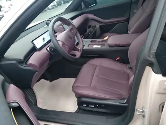 Nio ET5 Touring — Фото автомобиля 14