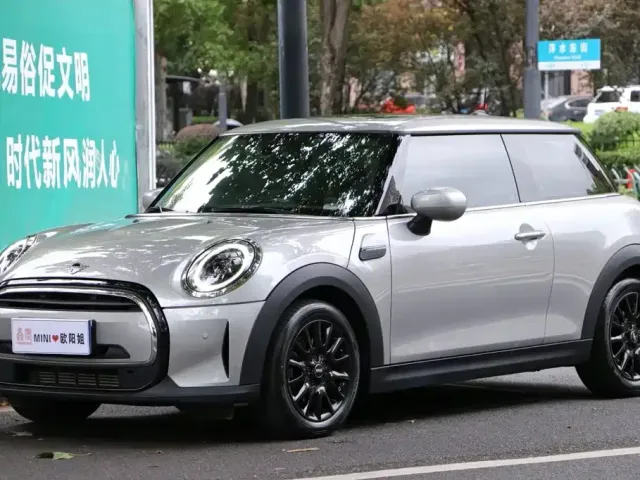 MINI Hatch — Фото автомобиля 10