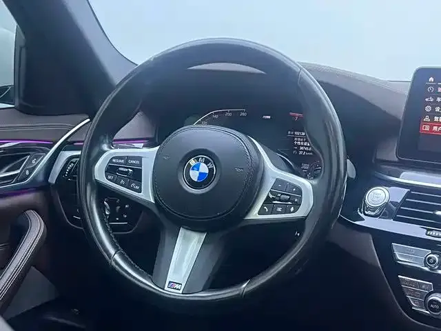 BMW 5 Series — Фото автомобиля 18