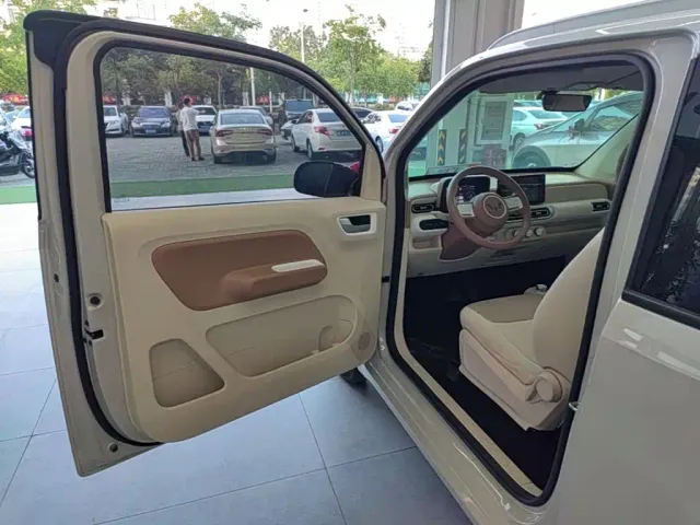Wuling Hongguang Mini EV — Фото автомобиля 15