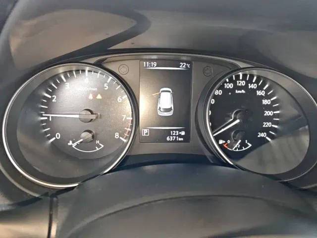 Nissan X-Trail — Фото автомобиля 11
