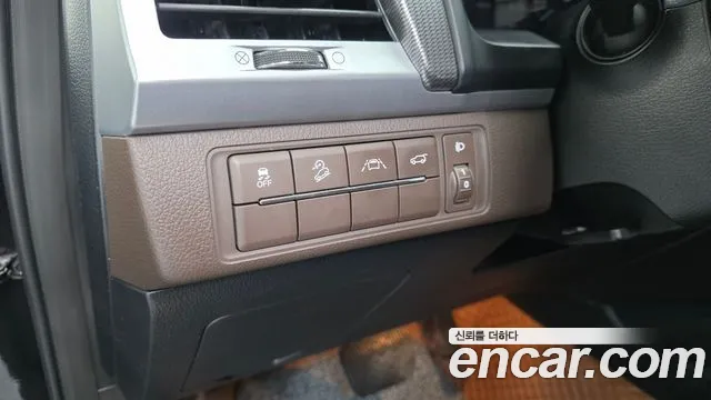 KG_Mobility_Ssangyong Rexton — Фото автомобиля 12