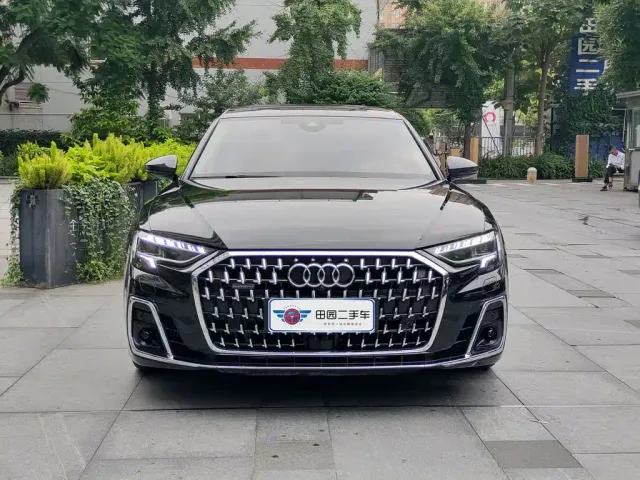 Audi A8 — Фото автомобиля 2