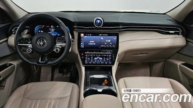 Maserati Grecale — Фото автомобиля 7