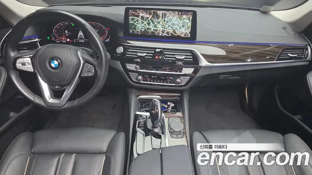 BMW 5 Series G30 — Фото автомобиля 10
