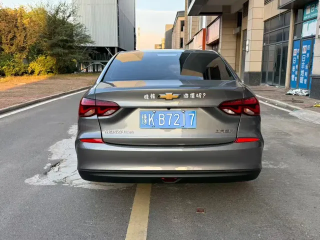 Chevrolet Monza — Фото автомобиля 6
