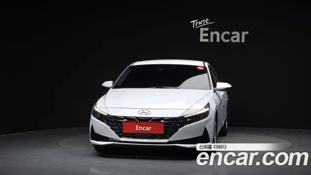 Hyundai AVANTE Avante (CN7) — Фото автомобиля 3