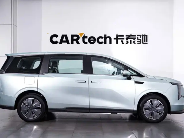 Maxus Dajia 7 — Фото автомобиля 4