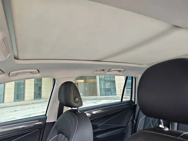 Volkswagen Tiguan L — Фото автомобиля 9