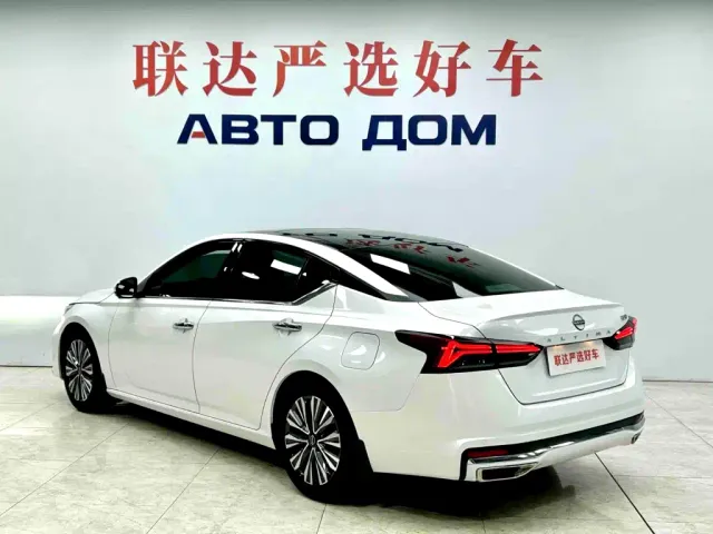Nissan Teana — Фото автомобиля 4