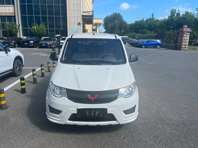 Wuling Hongguang — Фото автомобиля 3