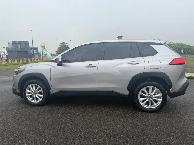 Toyota Corolla Cross — Фото автомобиля 4