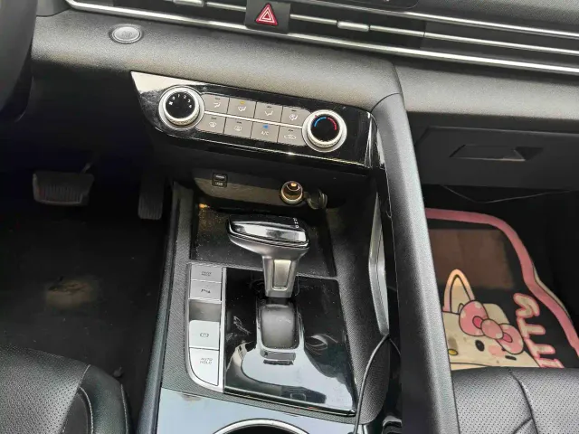Hyundai Elantra — Фото автомобиля 13