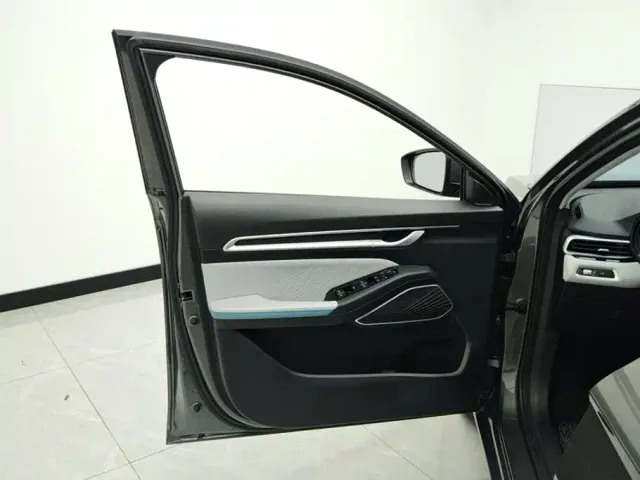 Geely Emgrand — Фото автомобиля 7