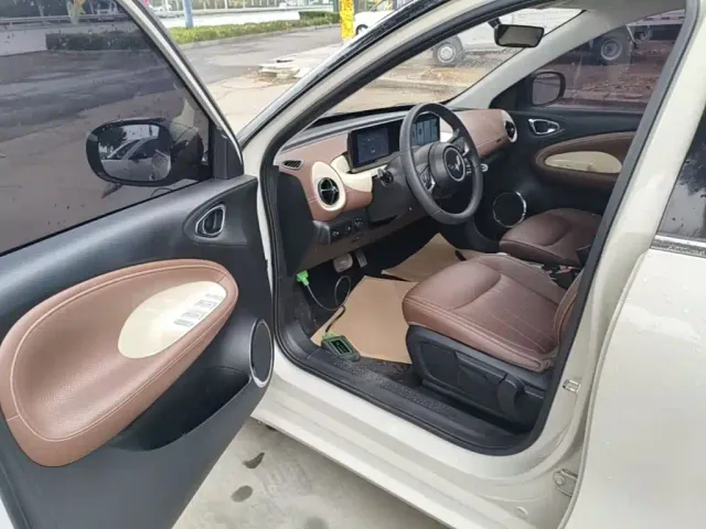 Wuling Bingo — Фото автомобиля 15