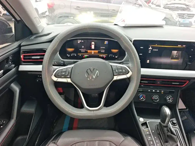 Volkswagen Lavida — Фото автомобиля 10