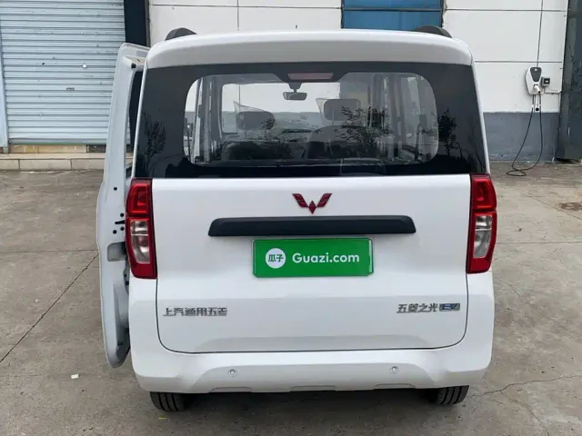 Wuling Zhiguang NEV — Фото автомобиля 7