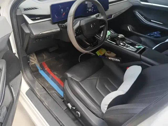 Changan Raeton Plus — Фото автомобиля 9
