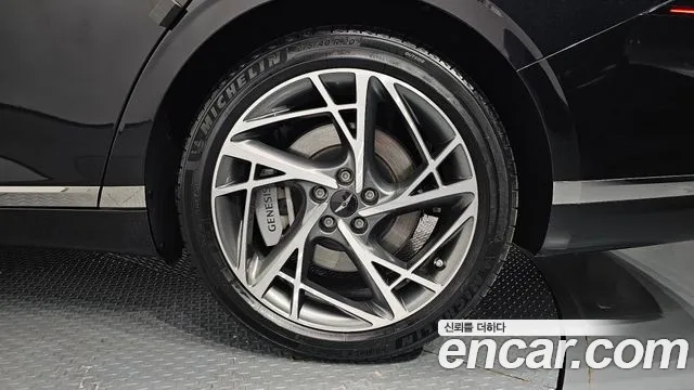 Genesis G90 Бензин 3.5 турбо AWD — Фото автомобиля 5