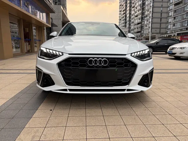 Audi A4L — Фото автомобиля 2
