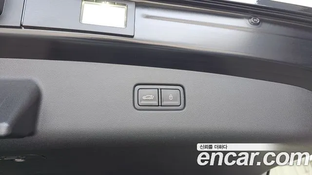 Genesis GV70 2.5T Бензин AWD — Фото автомобиля 28