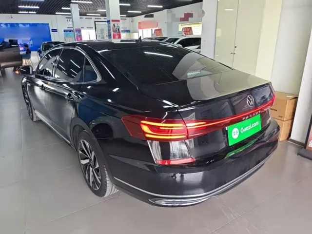 Volkswagen Passat — Фото автомобиля 4