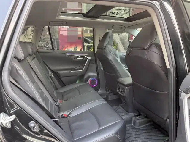 Toyota Wildlander — Фото автомобиля 9