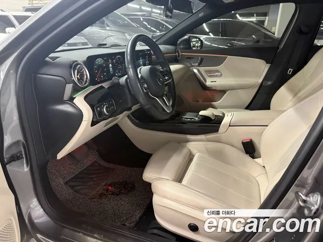 Mercedes-Benz A-Class W177 — Фото автомобиля 9