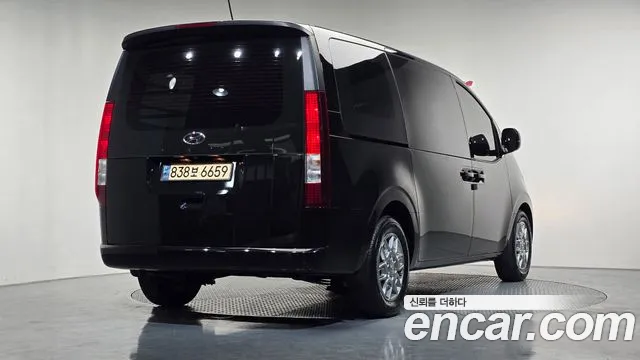 Hyundai Staria Staria Карго 5 мест — Фото автомобиля 2