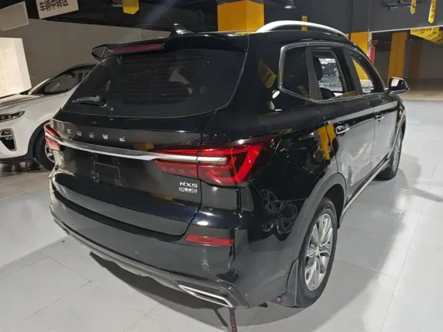 Roewe RX5 — Фото автомобиля 6