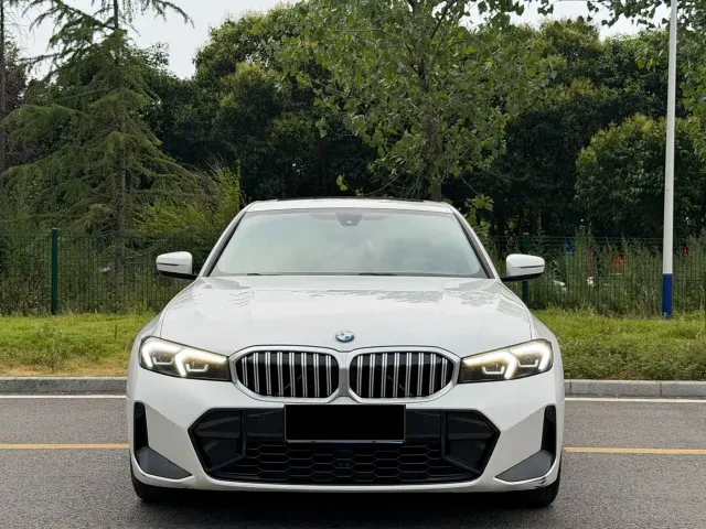 BMW 3 Series — Фото автомобиля 3
