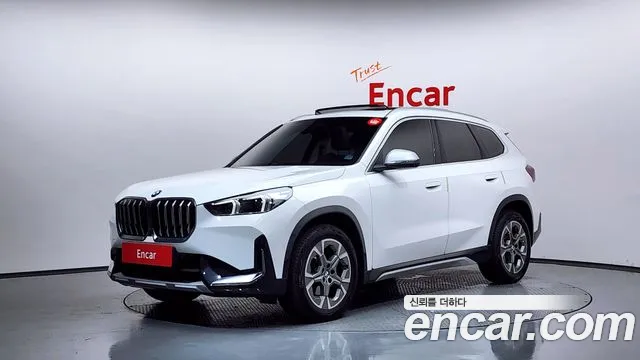 Фотография автомобиля — BMW X1 U11