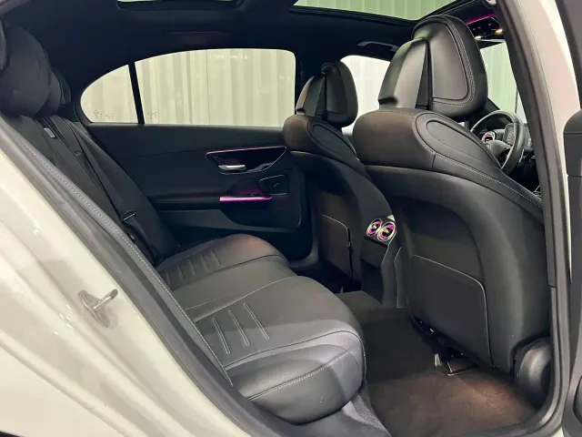 Mercedes-Benz C-Class — Фото автомобиля 7