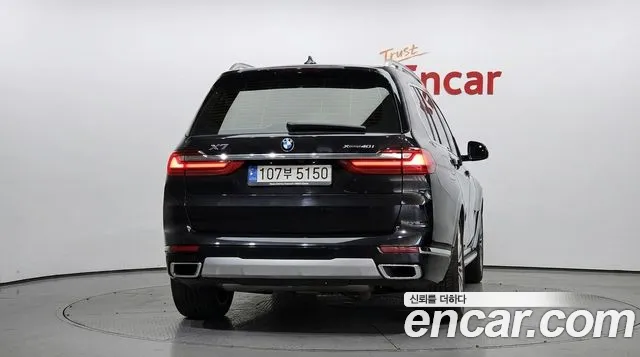 BMW X7 — Фото автомобиля 4