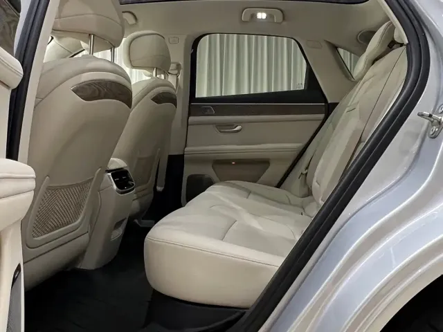 AITO Wenjie AITO M5 2022 Extended Range AWD Performance Edition — Фото автомобиля 11