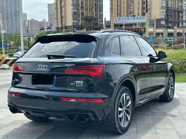Audi Q5L — Фото автомобиля 3