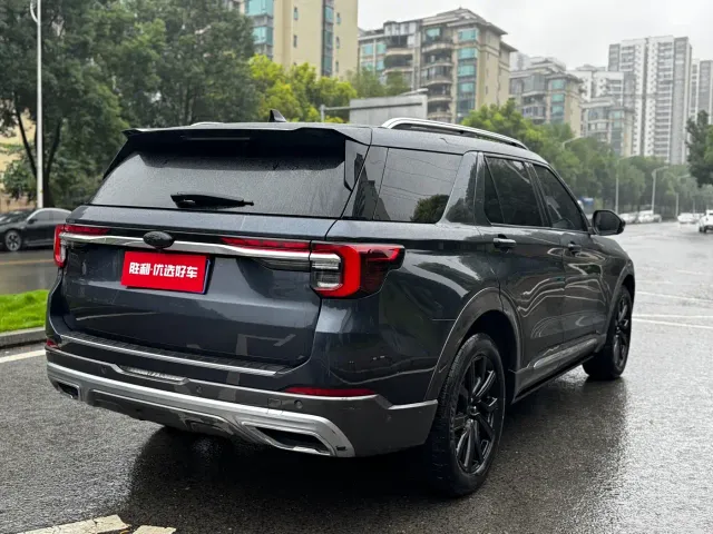 Ford Explorer — Фото автомобиля 5