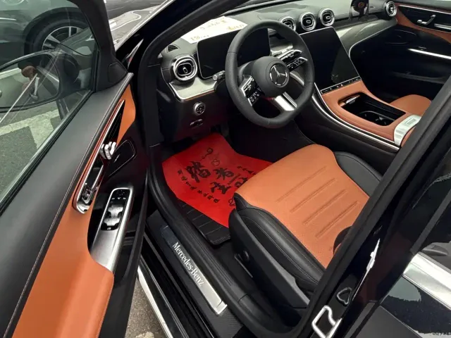Mercedes-Benz C-Class — Фото автомобиля 4