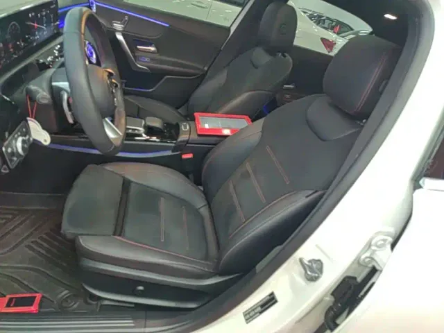 Mercedes-Benz A-Class — Фото автомобиля 14