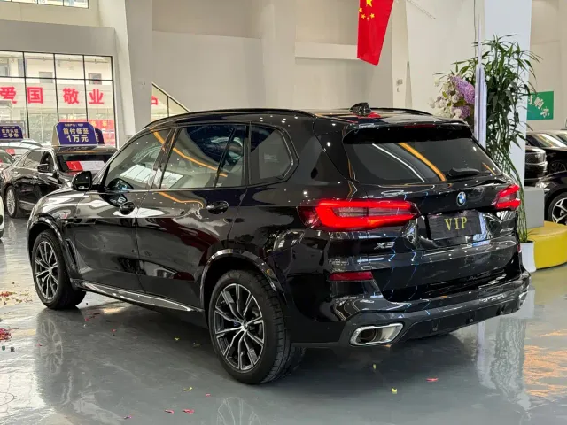 BMW X5 — Фото автомобиля 7