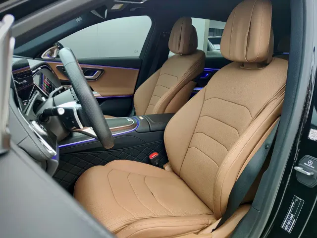 Mercedes-Benz E-Class — Фото автомобиля 11