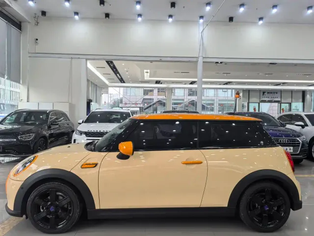 MINI Hatch — Фото автомобиля 12
