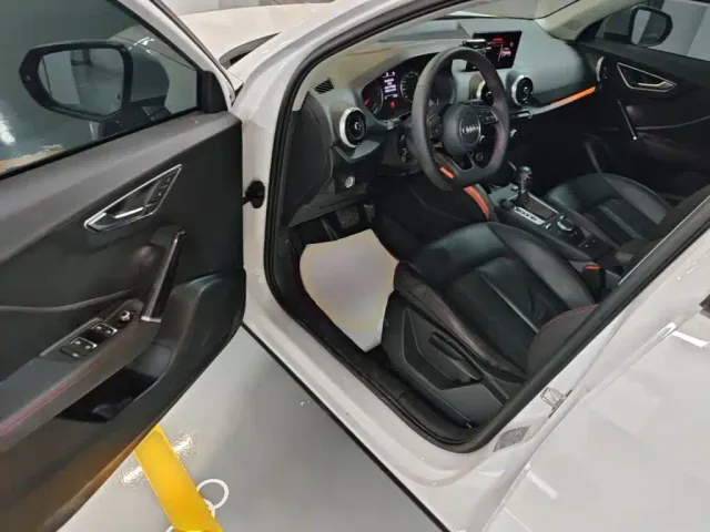Audi Q2L — Фото автомобиля 15